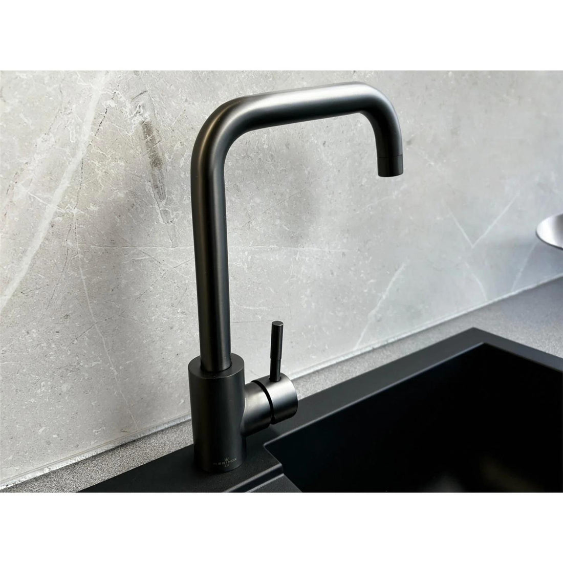 Reginox SALINA GM – Grifo monomando de cocina de cuello cuadrado en bronce de cañón 