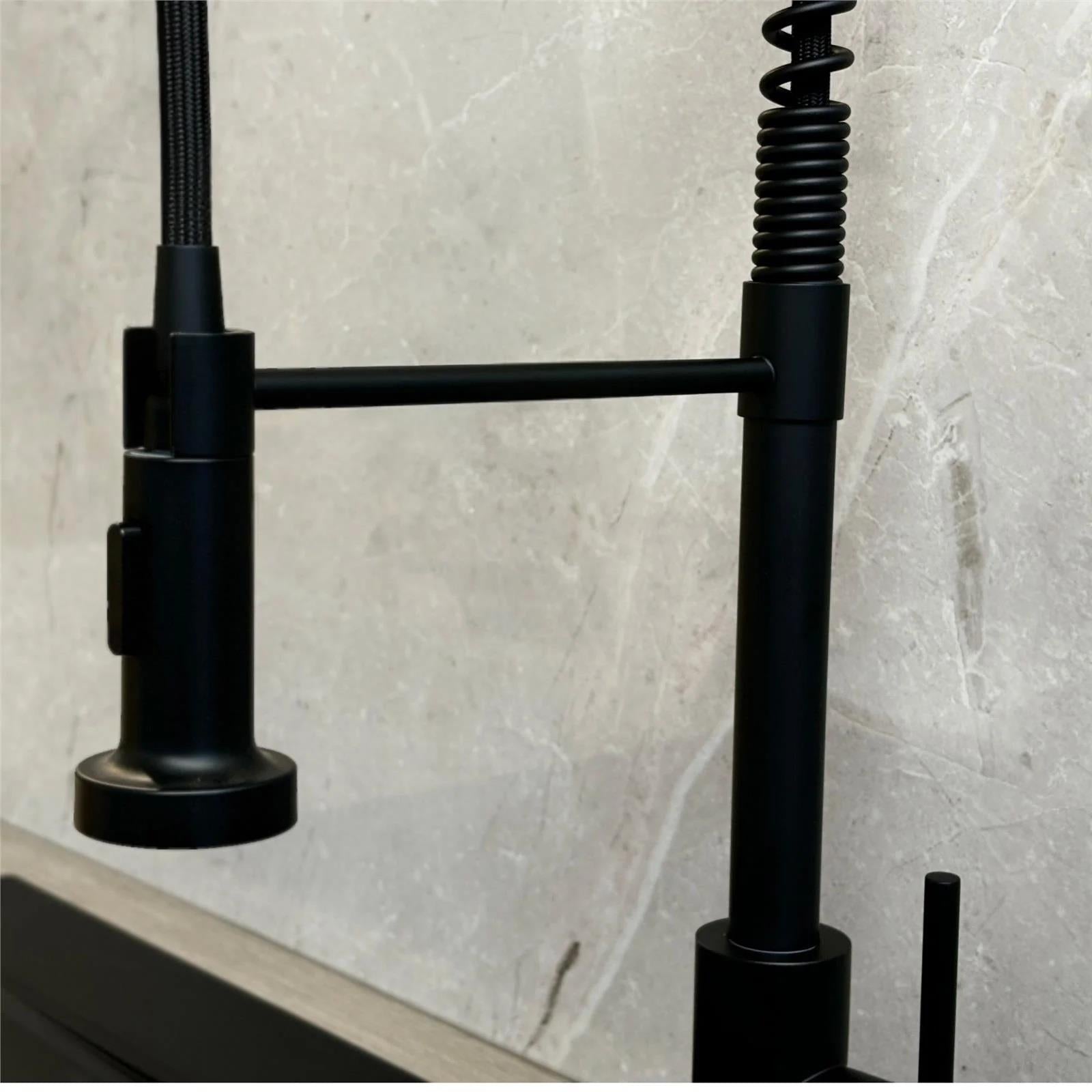 Luquicina LE592MB – Grifo mezclador de cocina negro estilo resorte con rociador extraíble 