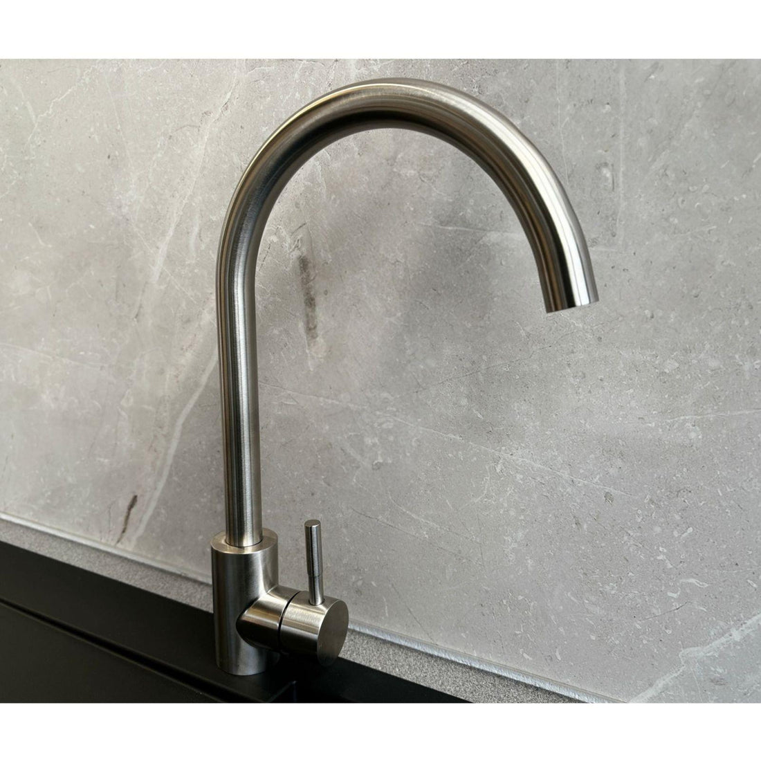 Reginox TARAVO BN – Grifo monomando de cocina de cuello de cisne en níquel cepillado 