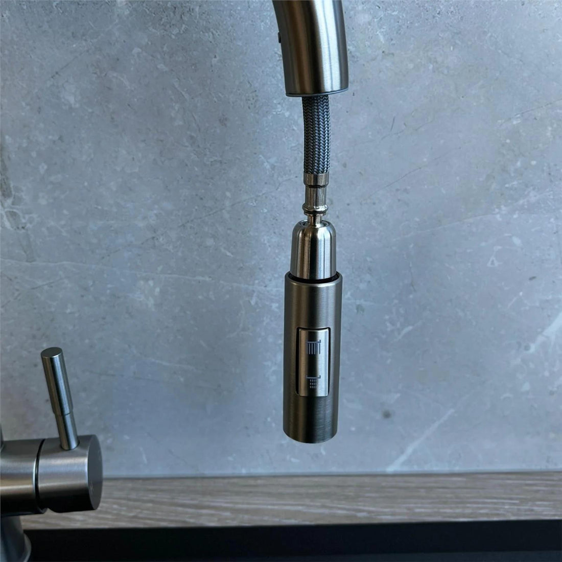 Luquicina LE454BS – Grifo monomando extraíble de cocina de acero cepillado 