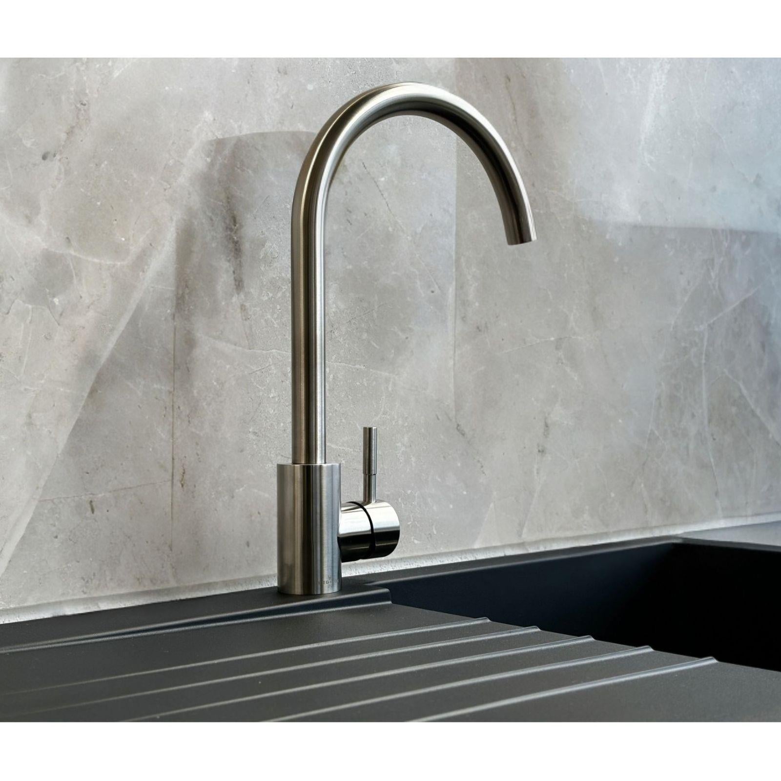 Reginox TARAVO BN – Grifo monomando de cocina de cuello de cisne en níquel cepillado 