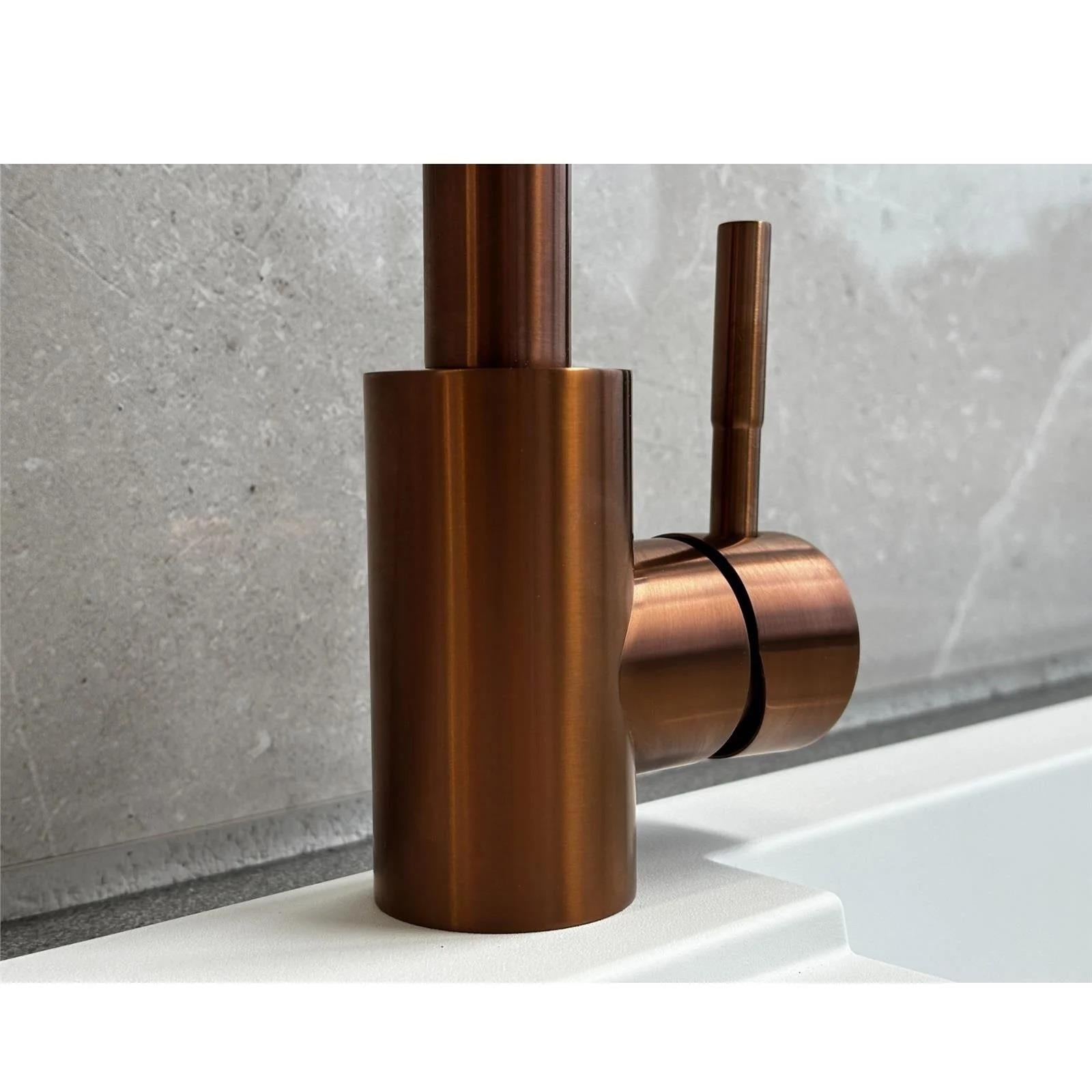 Reginox SALINA CP – Grifo monomando de cocina de cobre con cuello cuadrado 