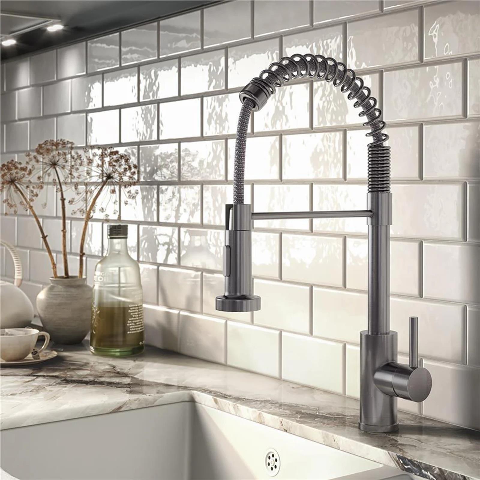 Luquicina LE593BS – Grifo mezclador de cocina de acero cepillado con resorte y rociador extraíble 