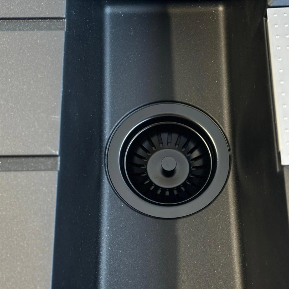 Luquicina LED1MB – Cesta de desagüe para fregadero de cocina de acero inoxidable negro mate 