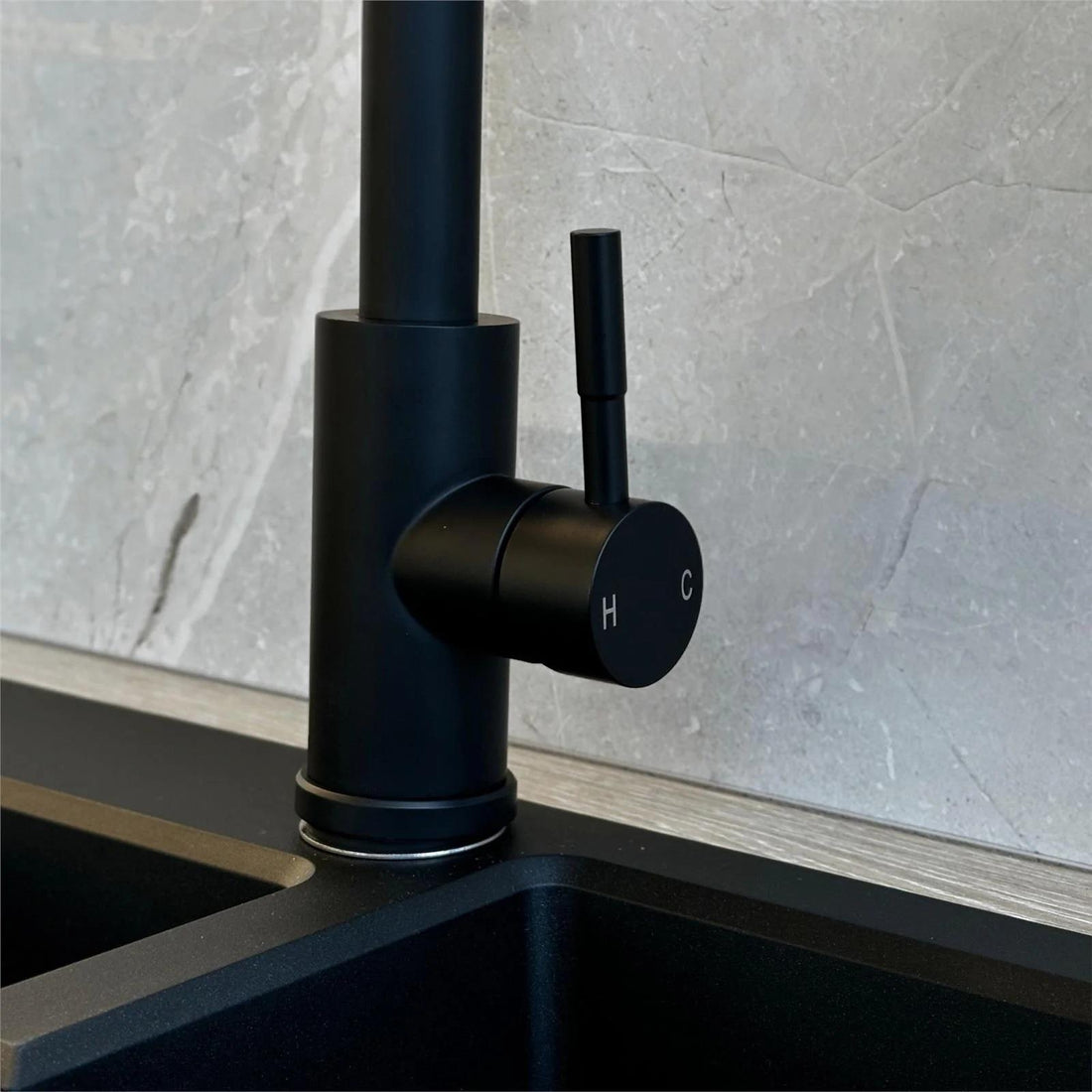 Luquicina LE453MB – Grifo monomando extraíble para cocina, color negro 