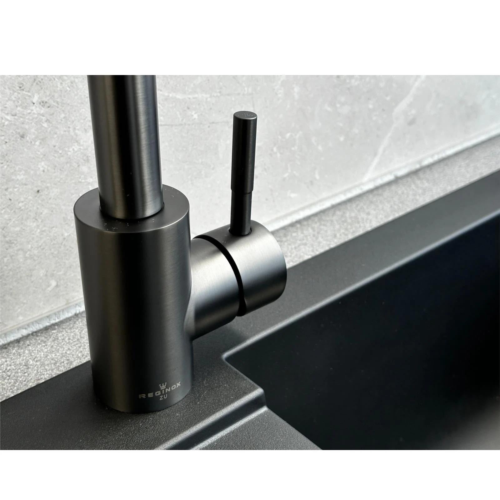 Reginox TARAVO GM – Grifo monomando de cocina de cuello de cisne en bronce 