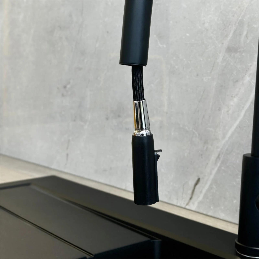 Luquicina LE11MB – Grifo monomando extraíble para cocina, color negro mate 