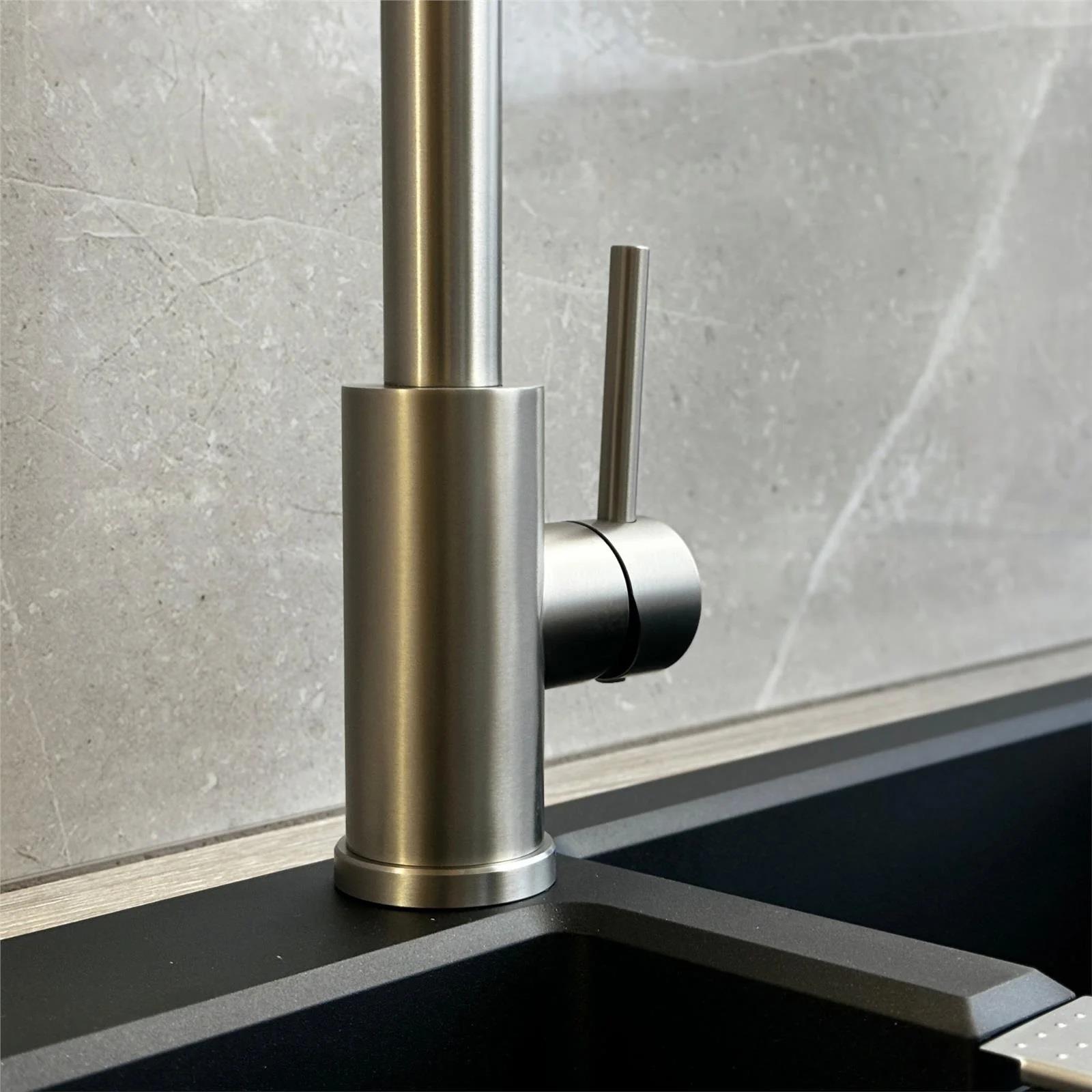 Luquicina LE593BS – Grifo mezclador de cocina de acero cepillado con resorte y rociador extraíble 